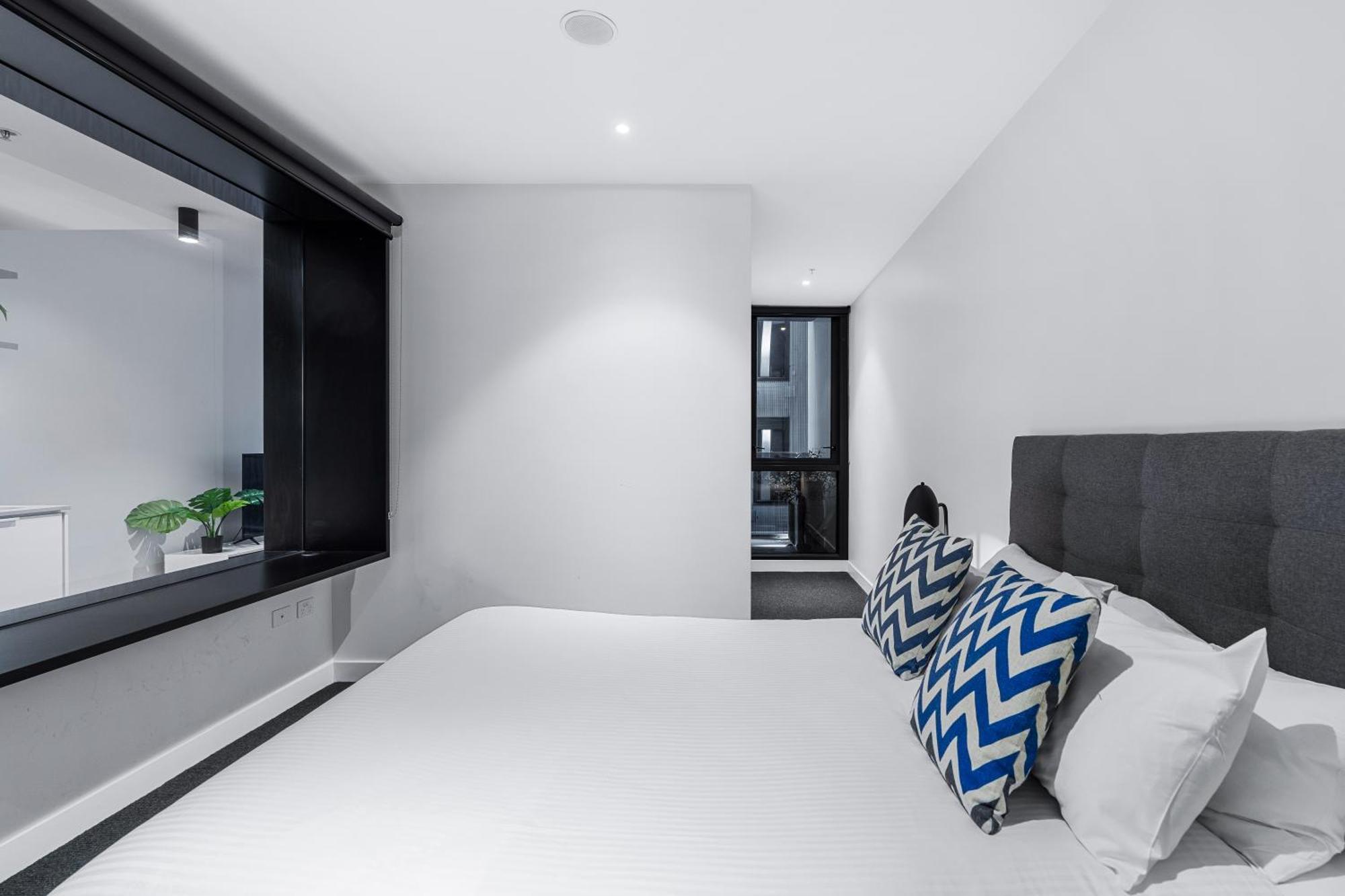 The Eminence Apartments By Cllix Melbourne Exterior photo