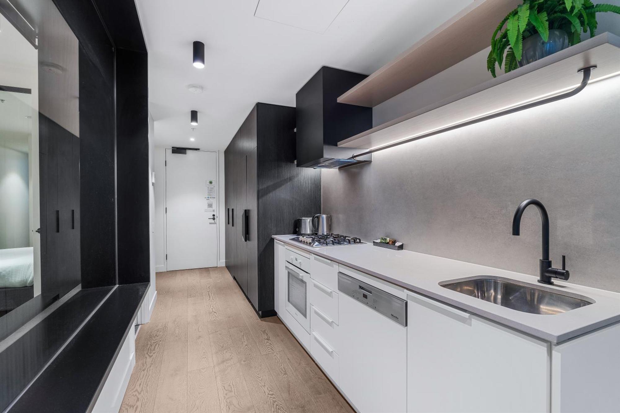 The Eminence Apartments By Cllix Melbourne Exterior photo